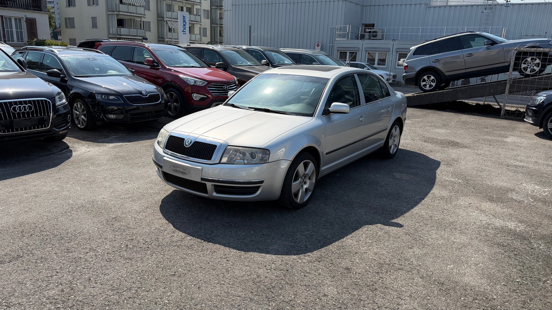 SKODA Superb 2.8 V6 Elegance-image-0