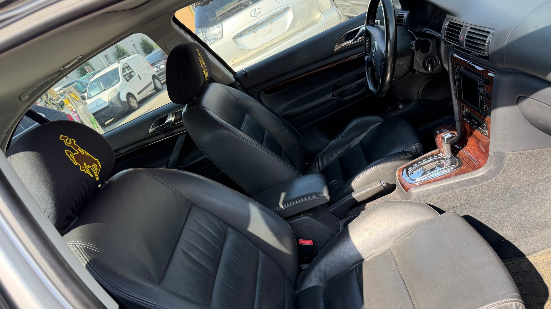 SKODA Superb 2.8 V6 Elegance-image-5