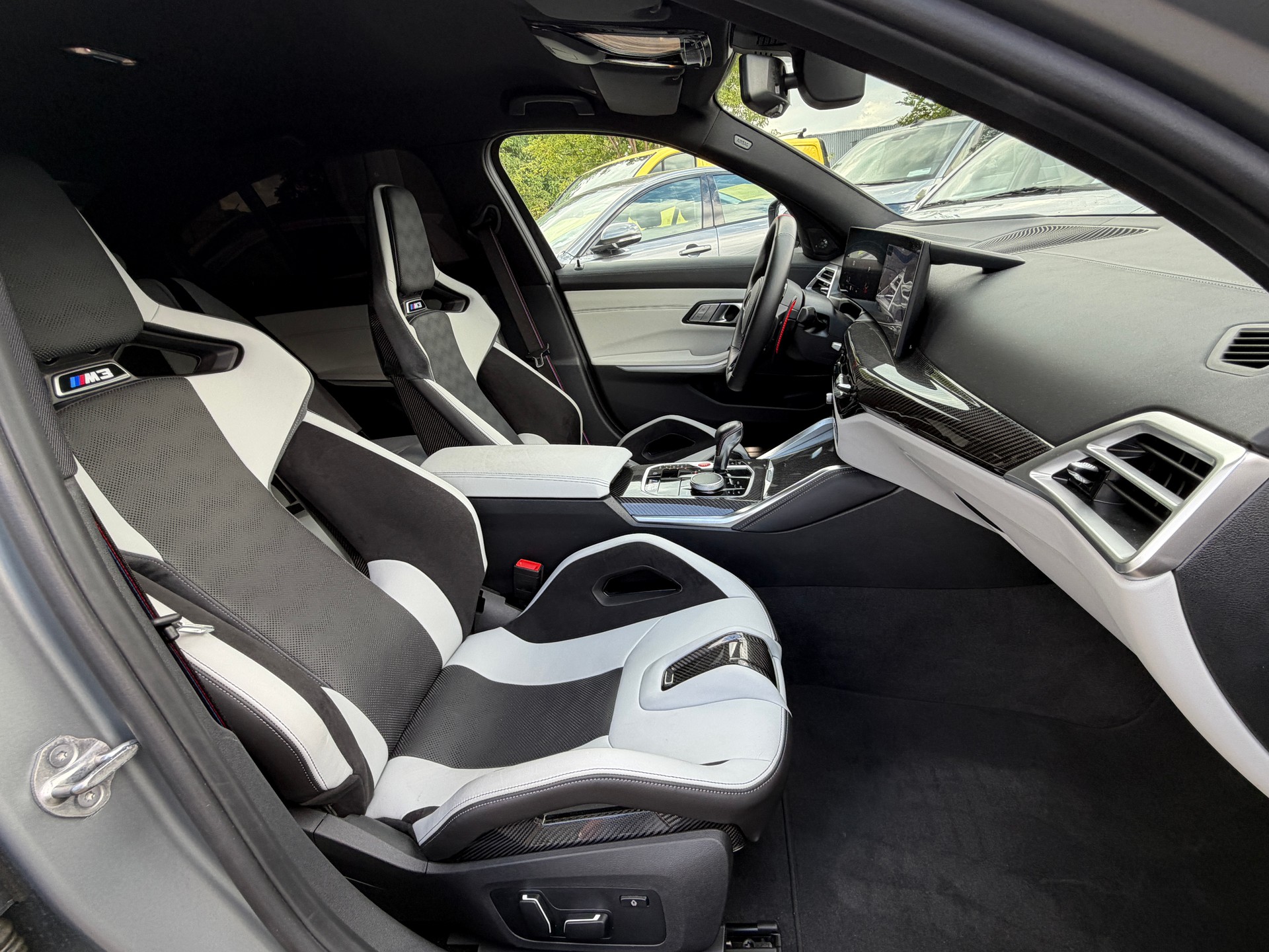 BMW M3 Competition M xDrive-image-16