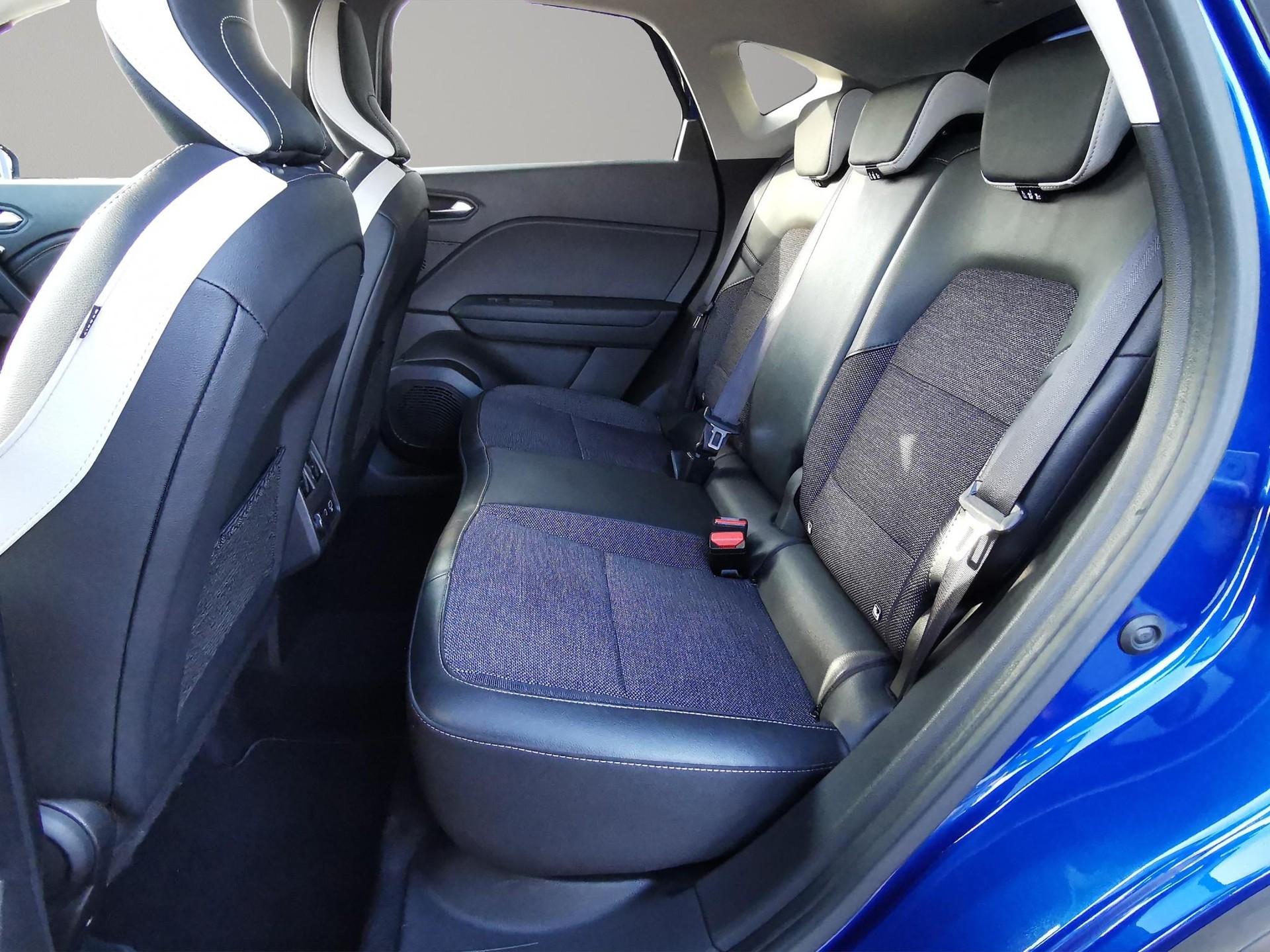 MITSUBISHI ASX 1.6 HEV Intense-image-7