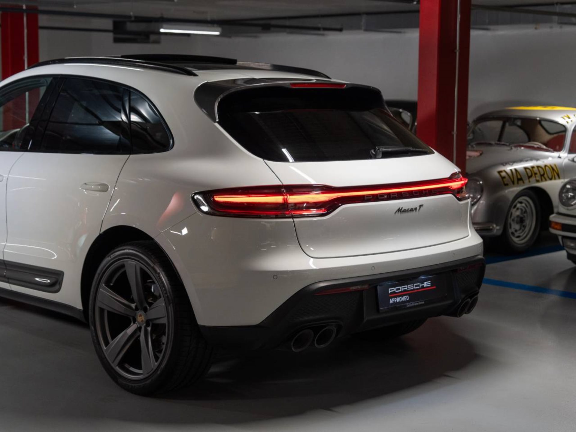 PORSCHE Macan T (MY24)-image-25