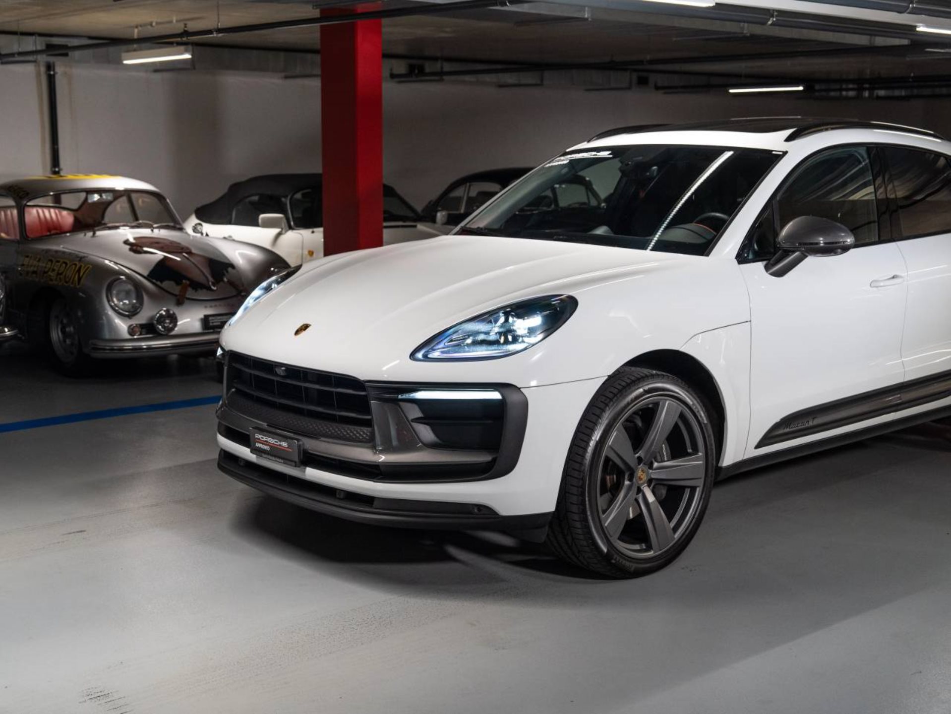 PORSCHE Macan T (MY24)-image-24