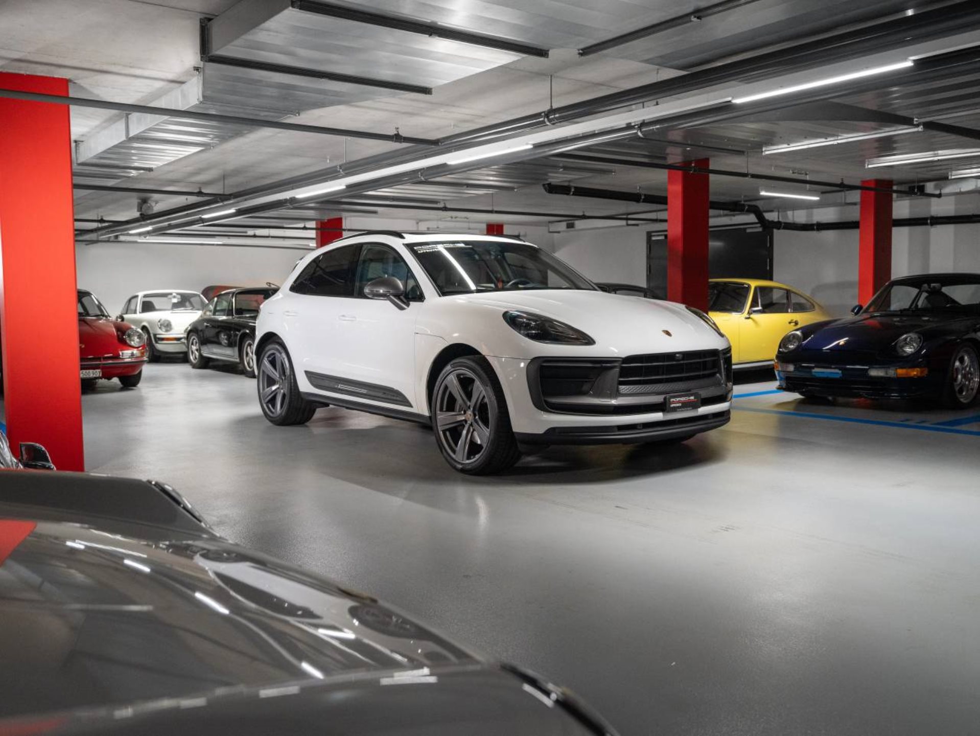 PORSCHE Macan T (MY24)-image-5