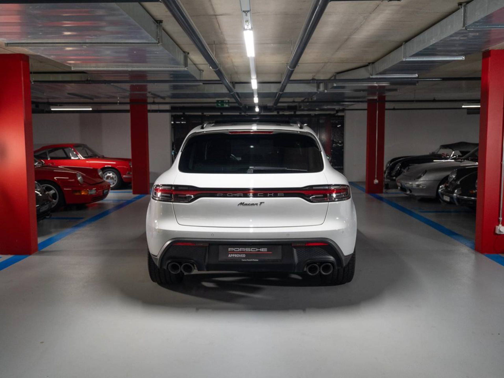 PORSCHE Macan T (MY24)-image-6