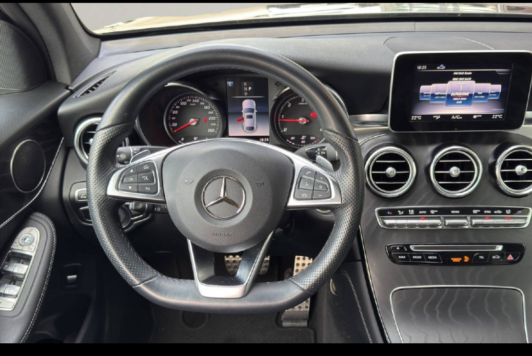 MERCEDES-BENZ GLC 250 d AMG Line 4m-image-3