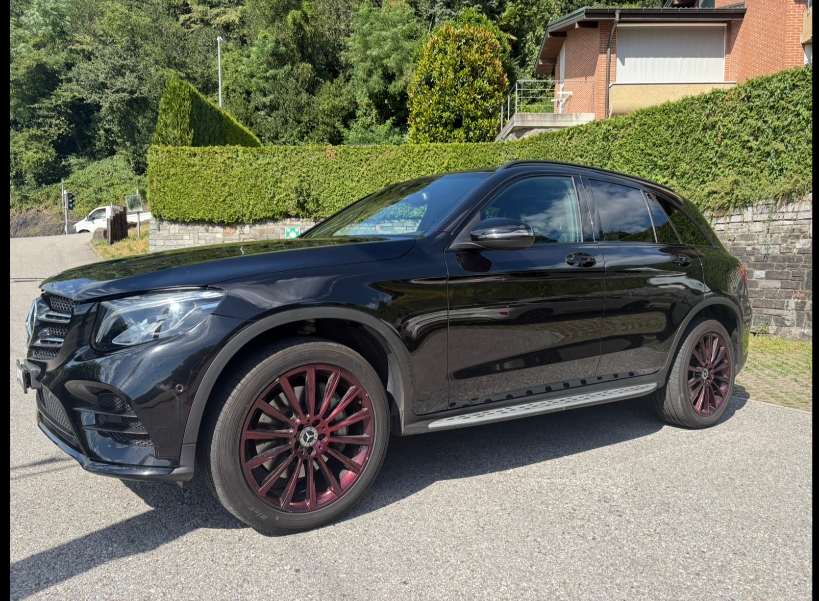 MERCEDES-BENZ GLC 250 d AMG Line 4m-image-0