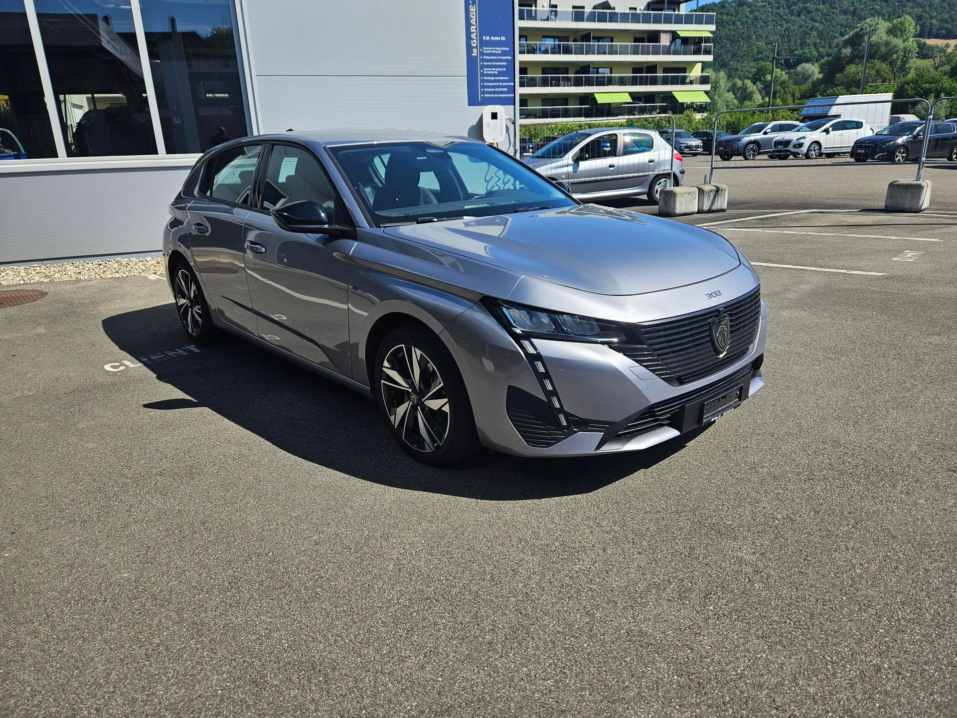 PEUGEOT 308 1.6 PHEV 180 Active Pack-image-6