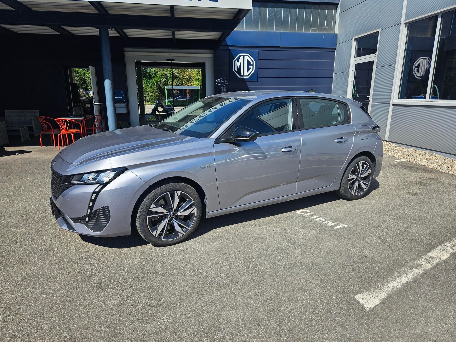 PEUGEOT 308 1.6 PHEV 180 Active Pack-image-2