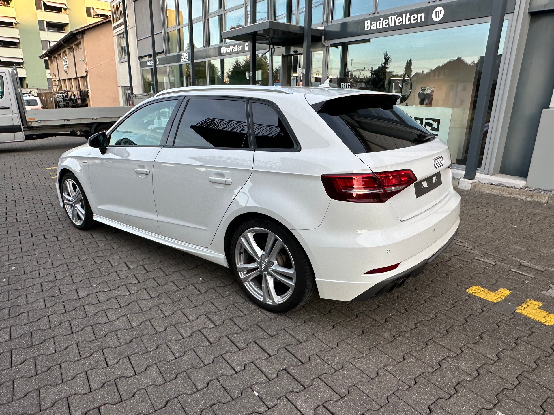 AUDI A3 Sportback 1.4 TFSI Sport S-tronic-image-2