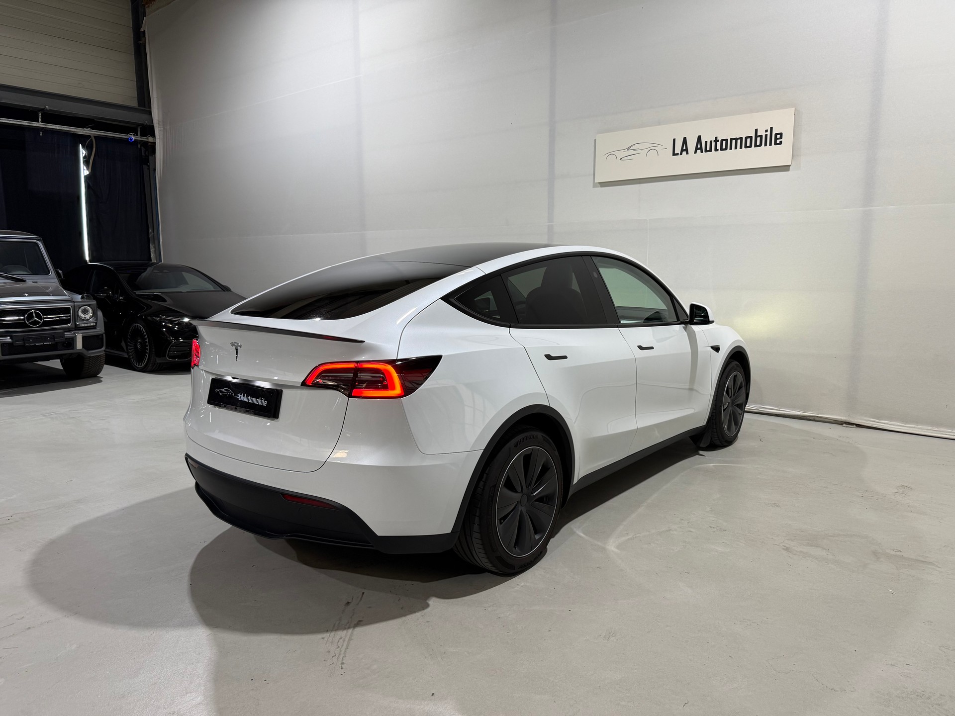 TESLA Model Y Long Range RWD-image-8
