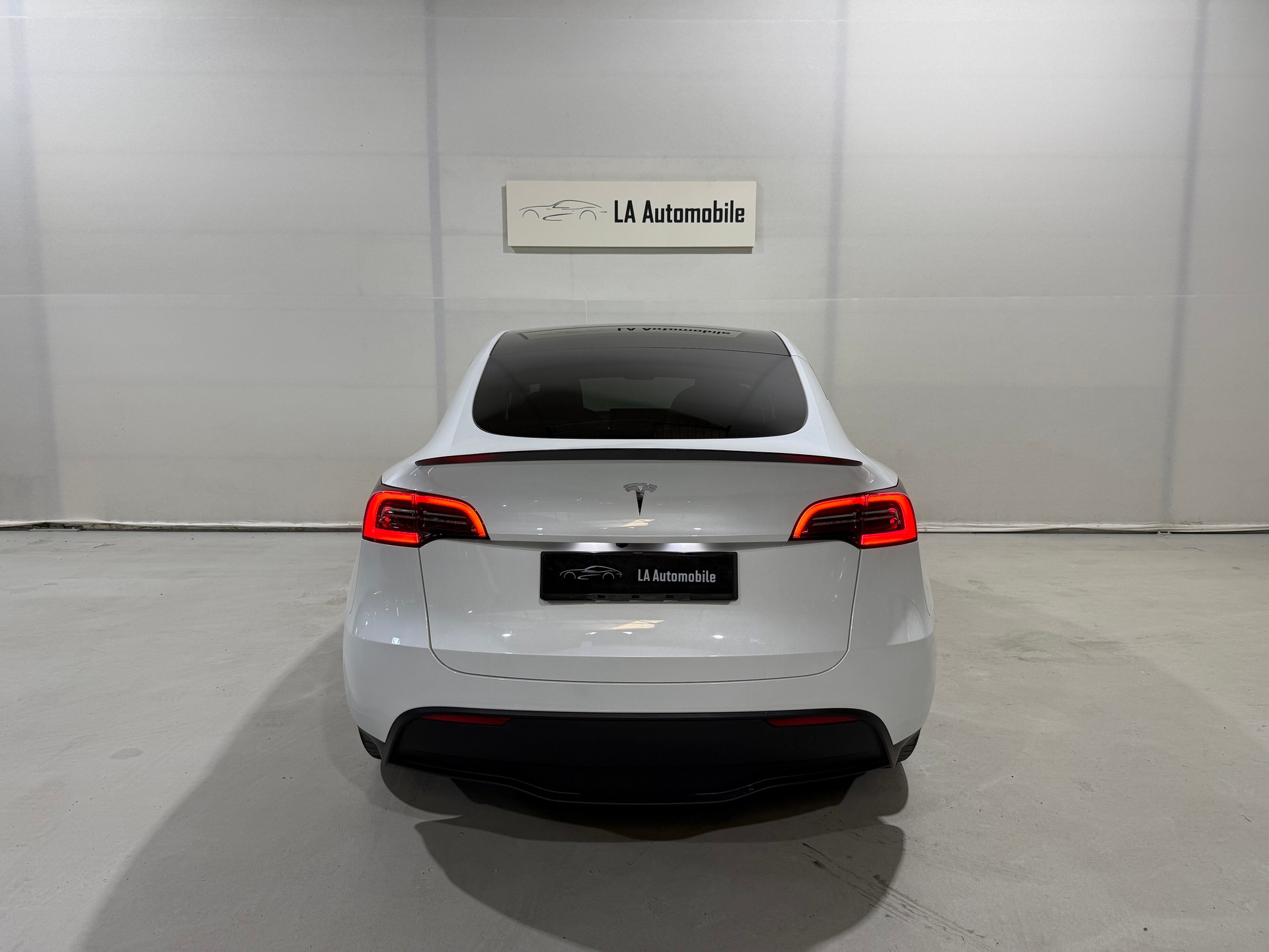 TESLA Model Y Long Range RWD-image-7