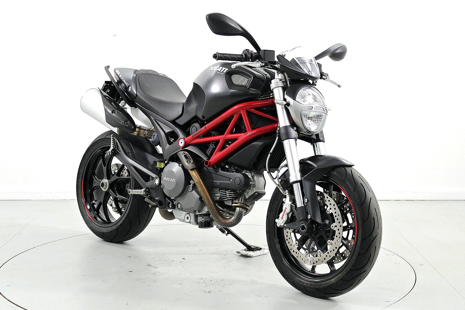 DUCATI Monster 796 ABS-showroom-element-1