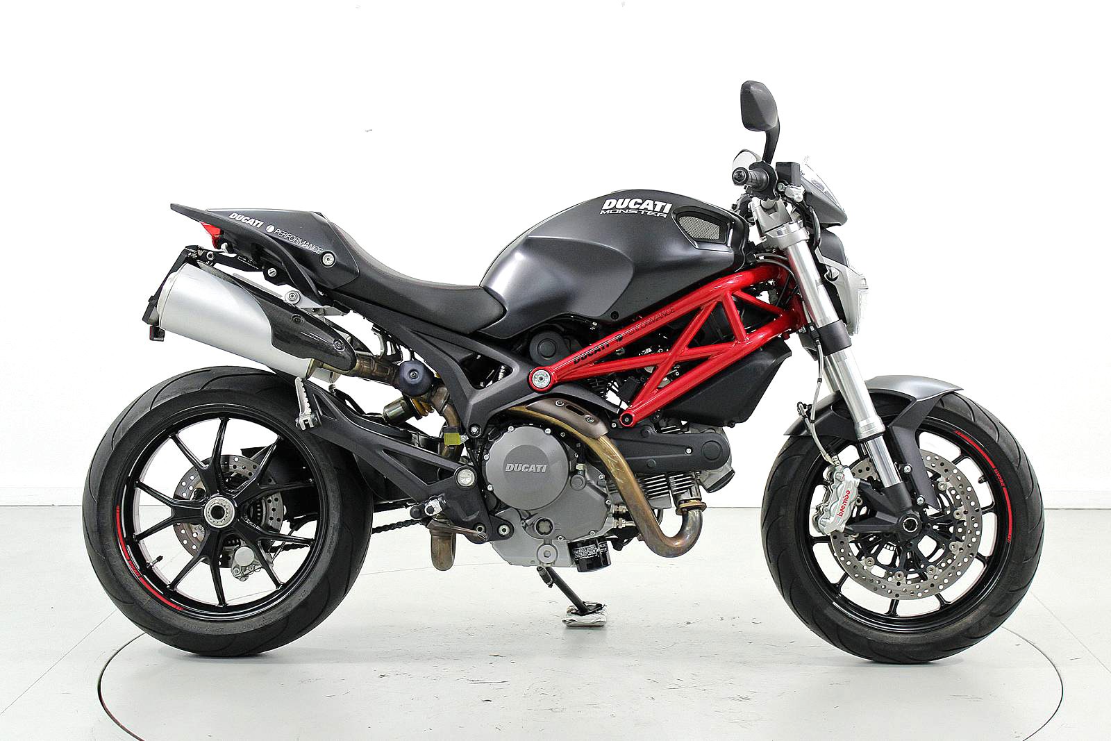 DUCATI Monster 796 ABS-showroom-element-3