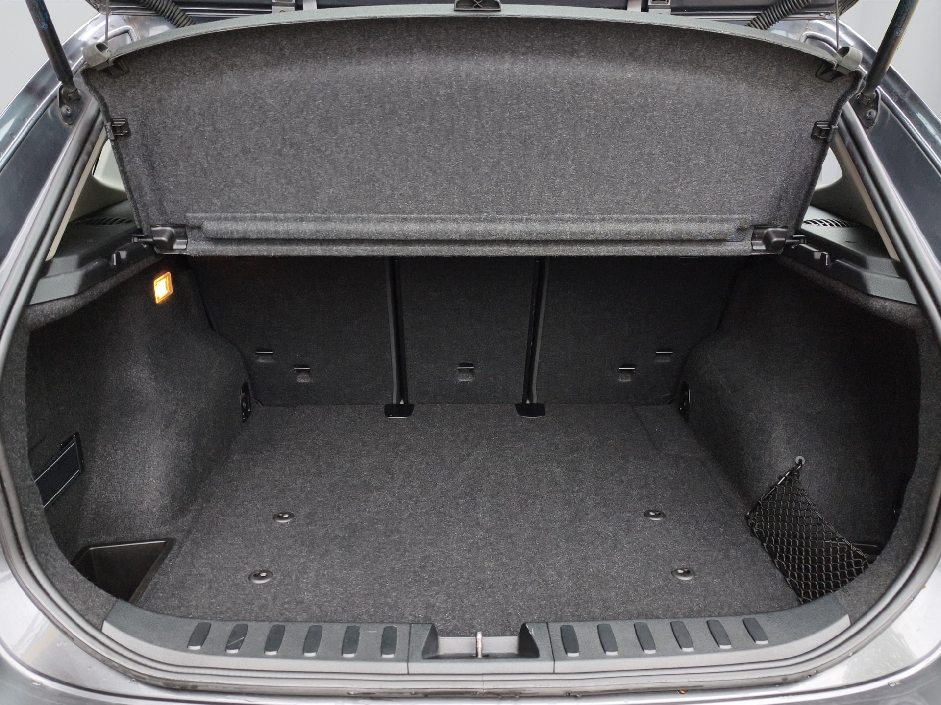 BMW X1 xDrive 20i Steptronic-image-16