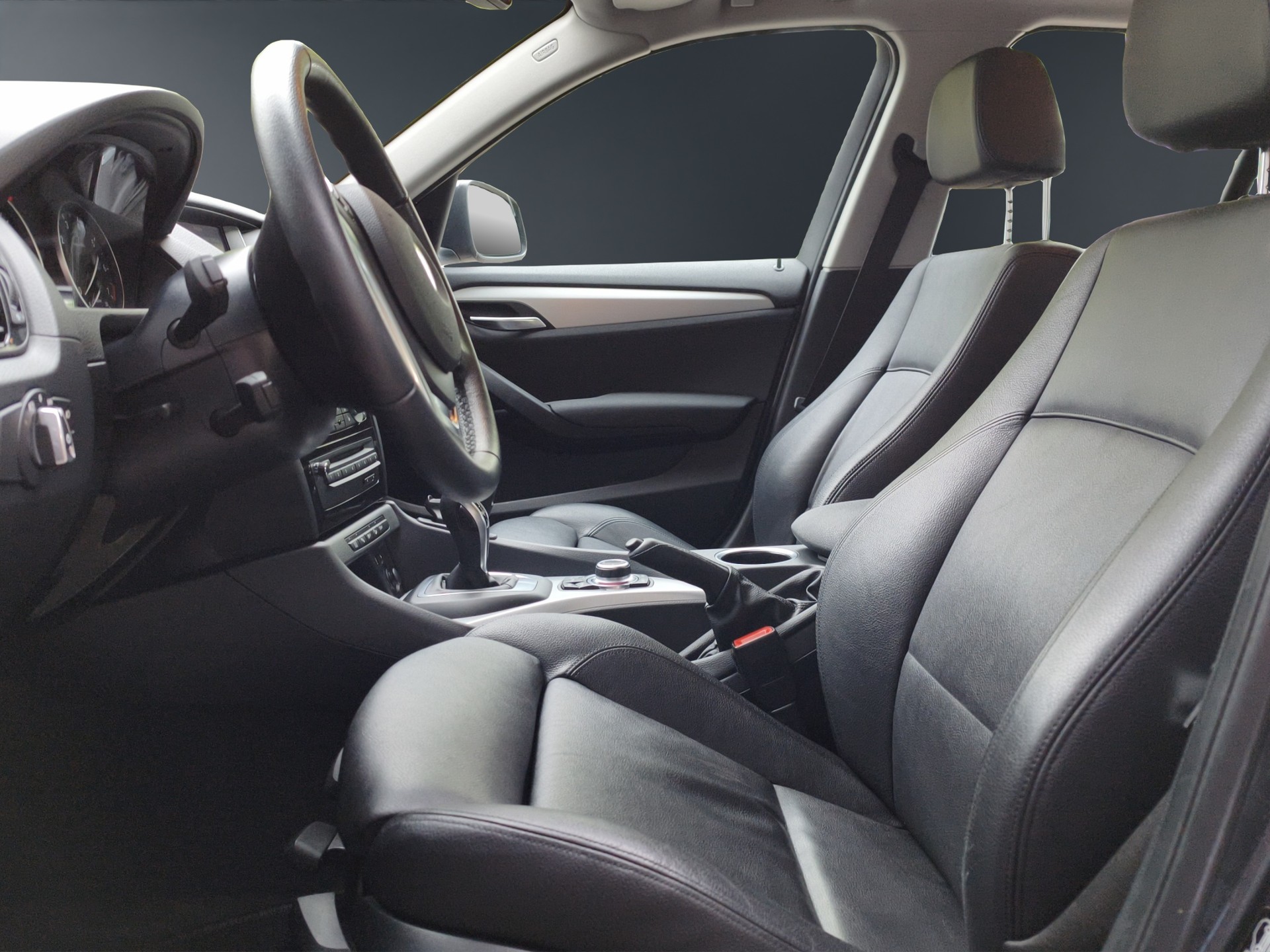 BMW X1 xDrive 20i Steptronic-image-8