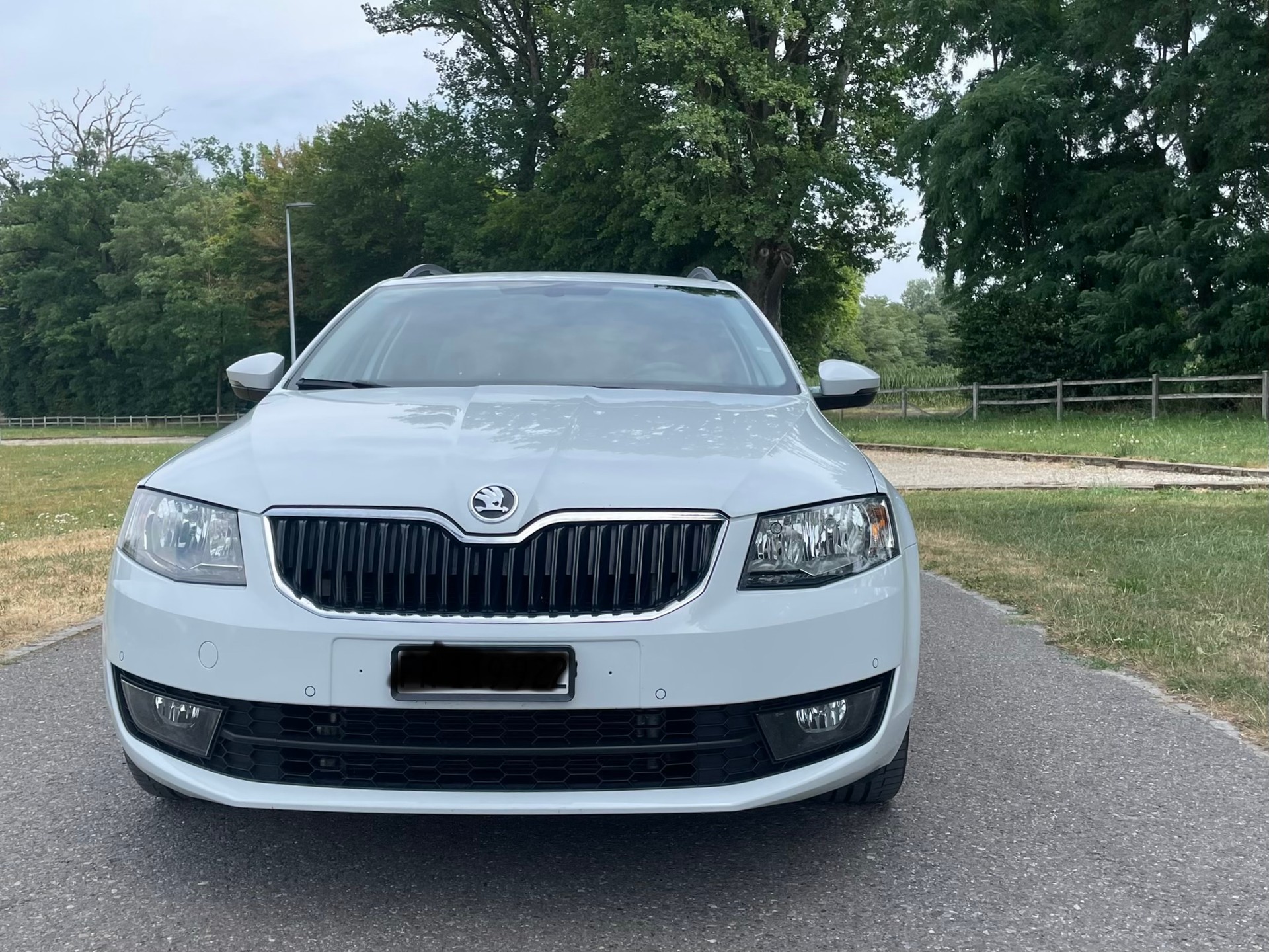 SKODA 2.0 TDI 150 Ambition 4x4-image-2