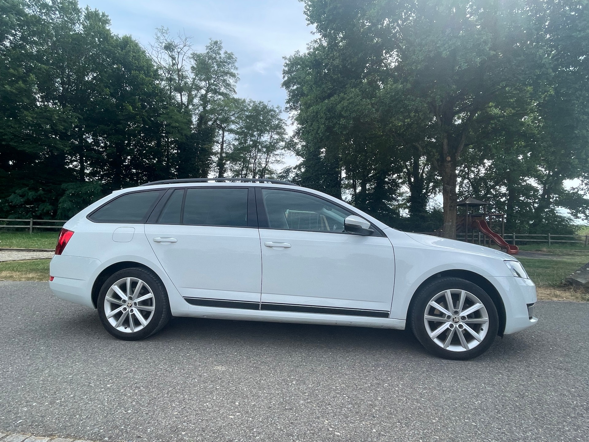 SKODA 2.0 TDI 150 Ambition 4x4-image-0