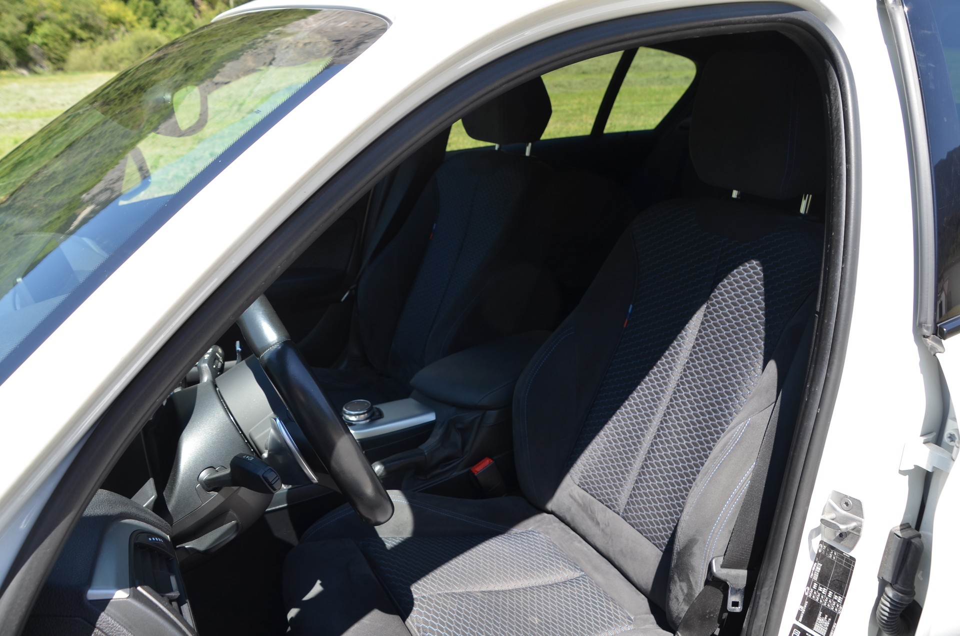 BMW M140i xDrive Steptronic-image-7
