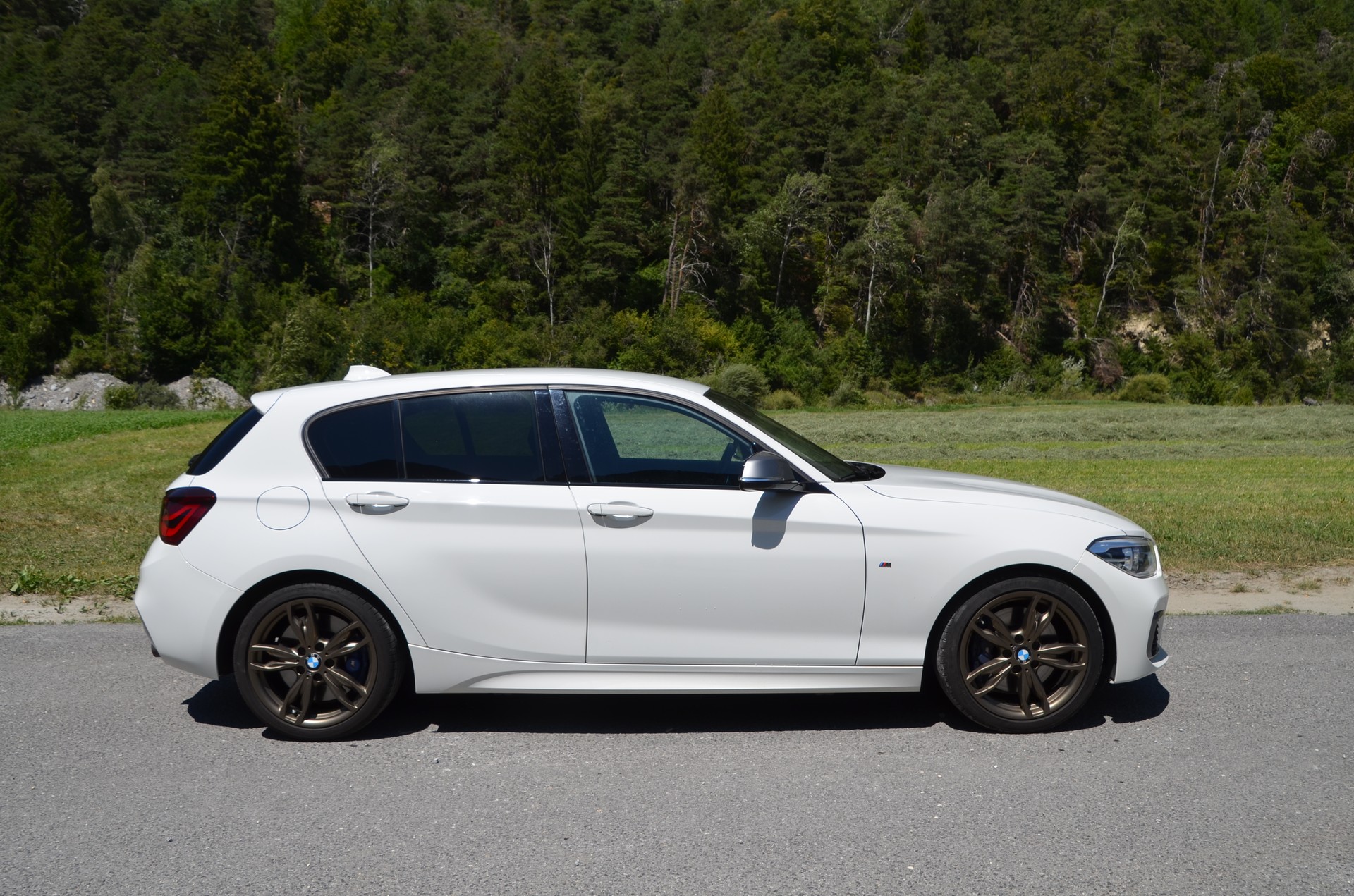 BMW M140i xDrive Steptronic-image-4