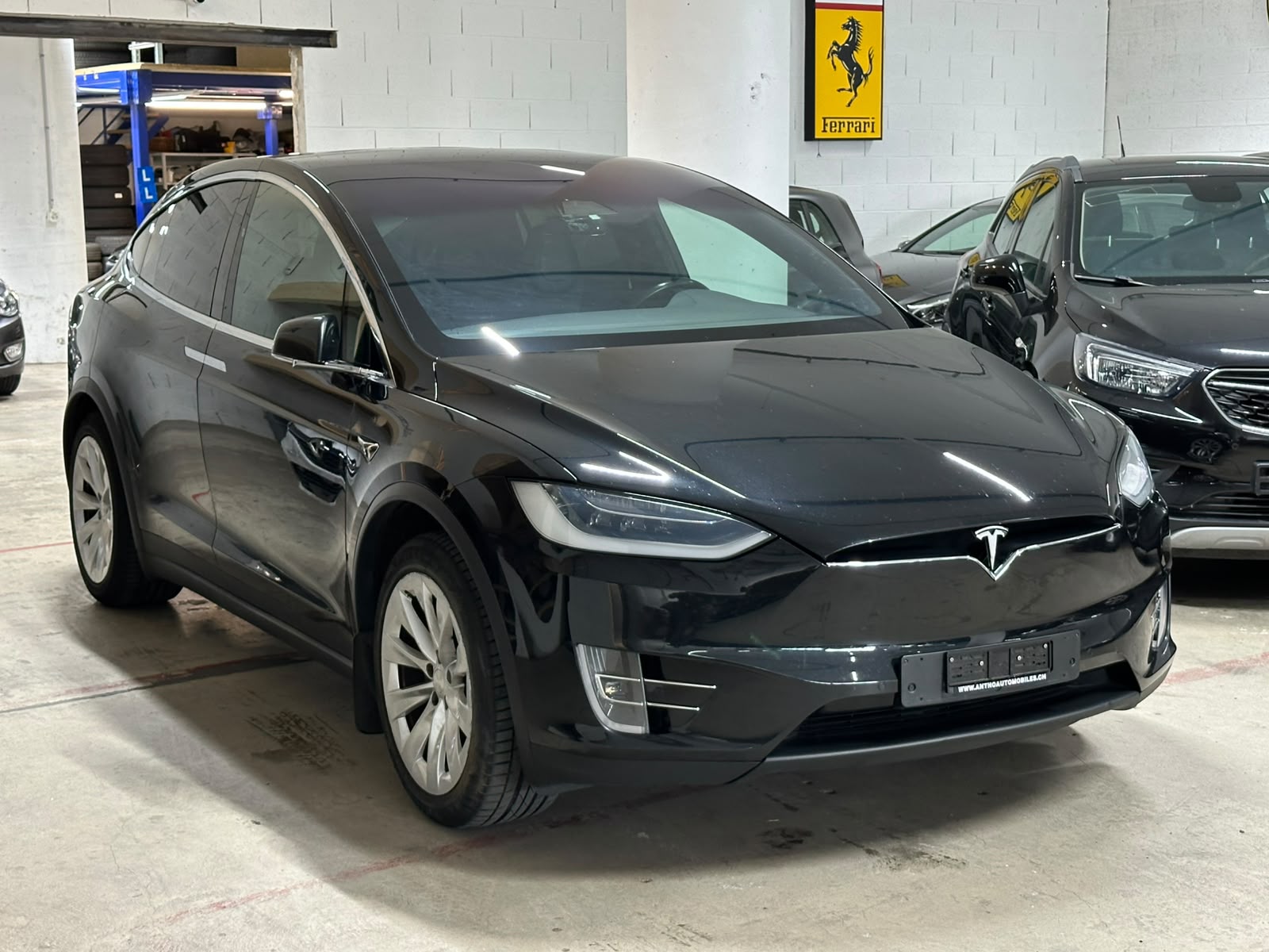 TESLA Model X 75 D-image-2