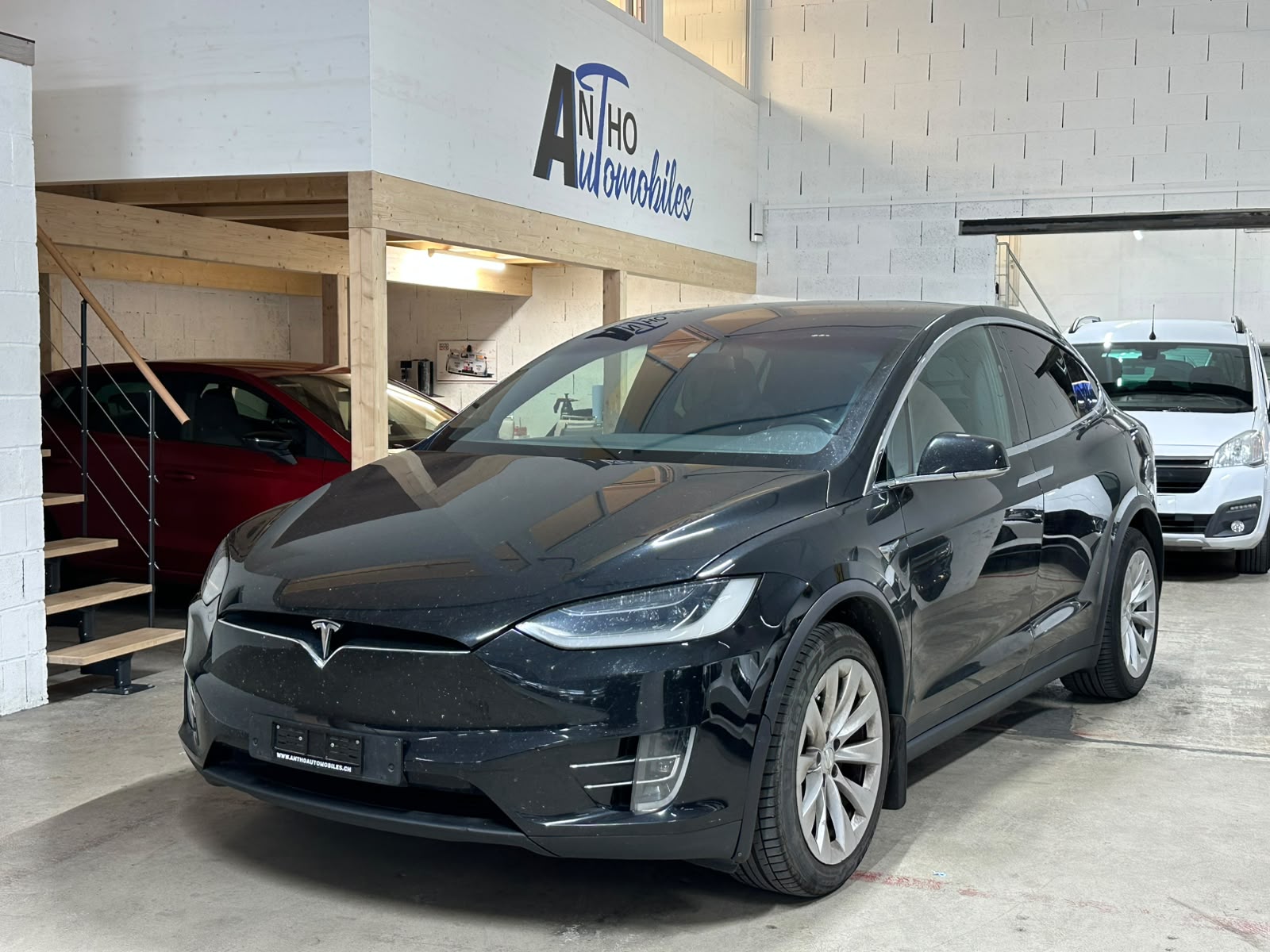 TESLA Model X 75 D-image-0