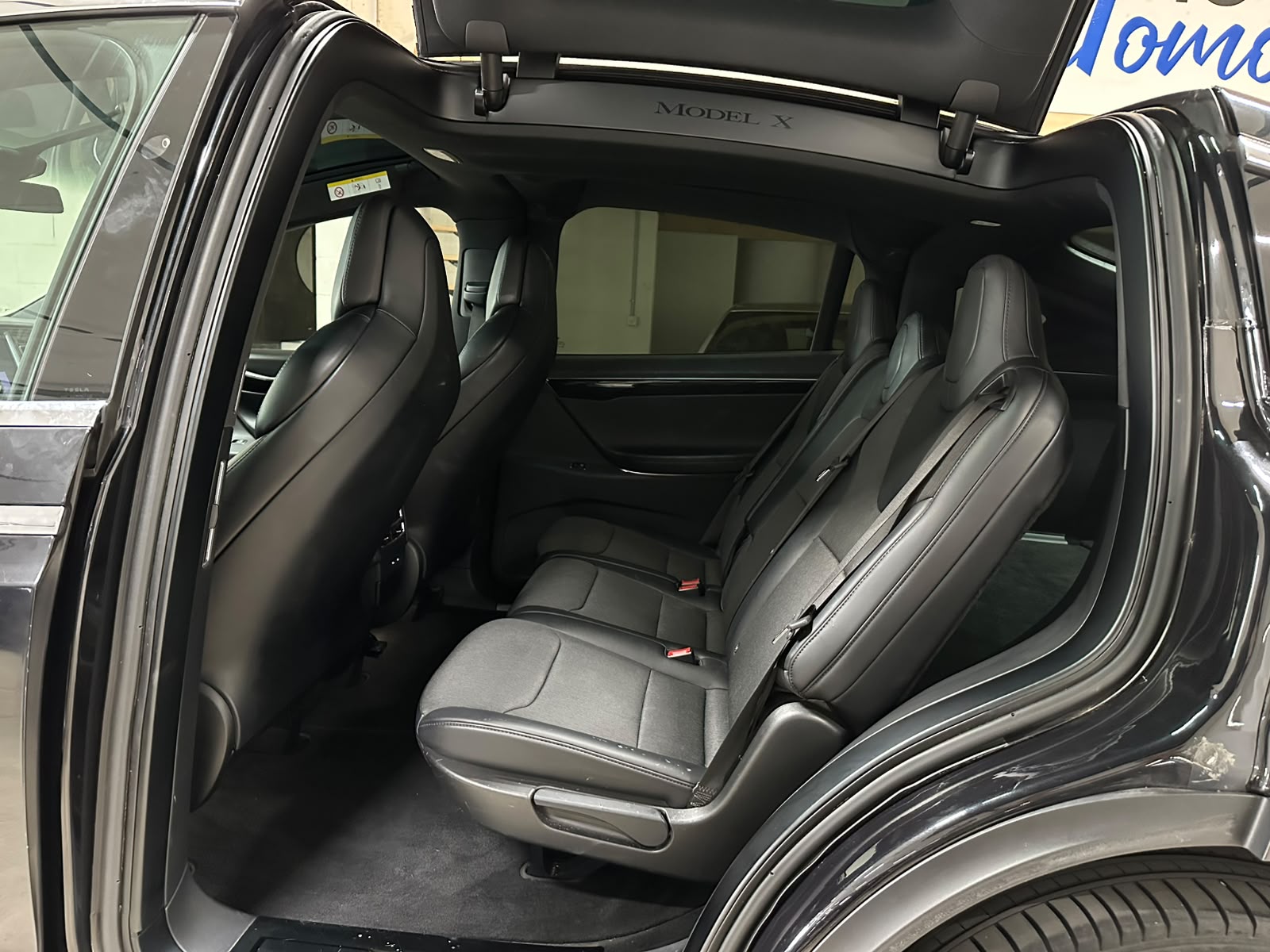 TESLA Model X 75 D-image-15