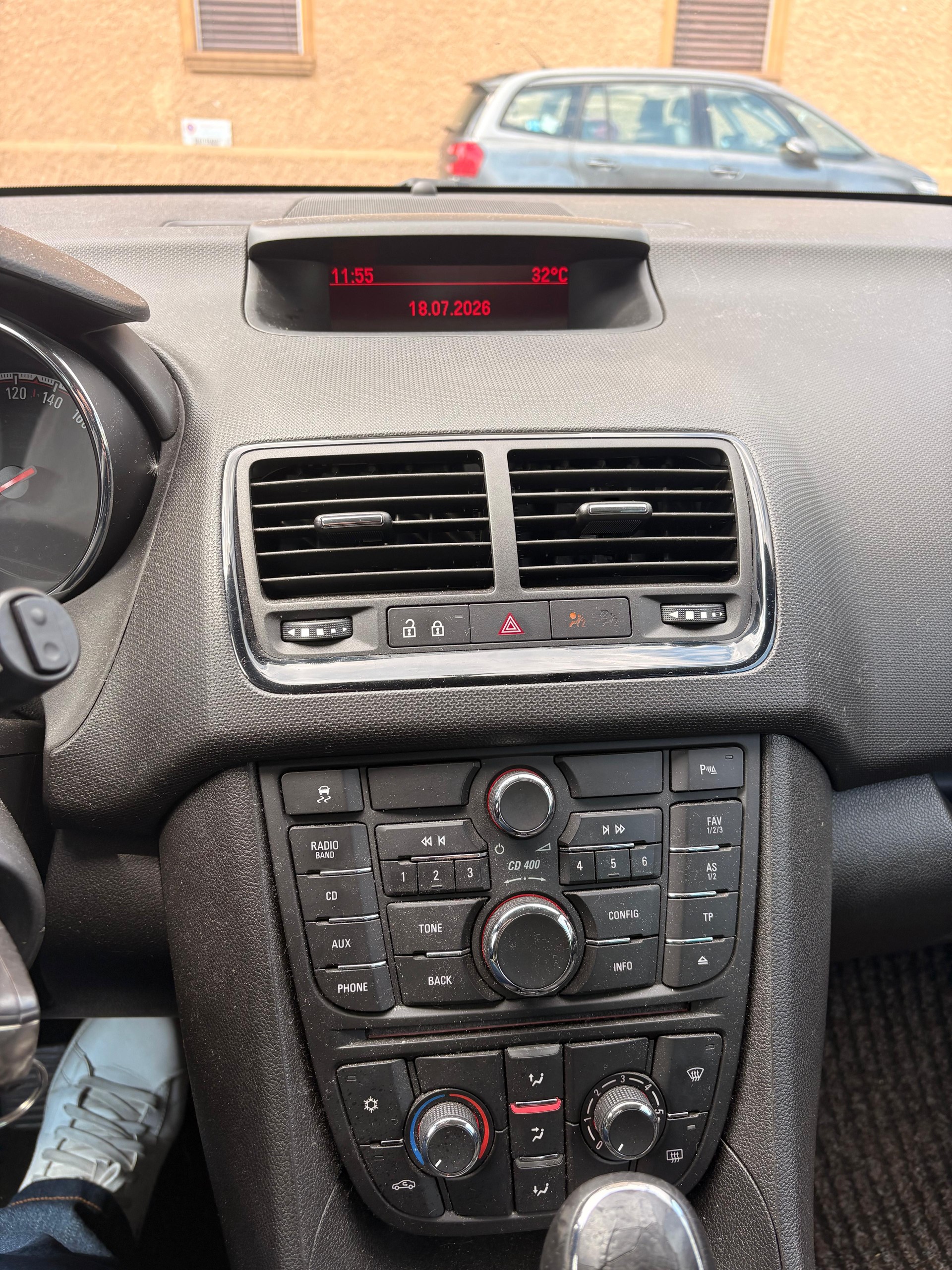 OPEL Meriva 1.4 Turbo Cosmo Automatic-image-8