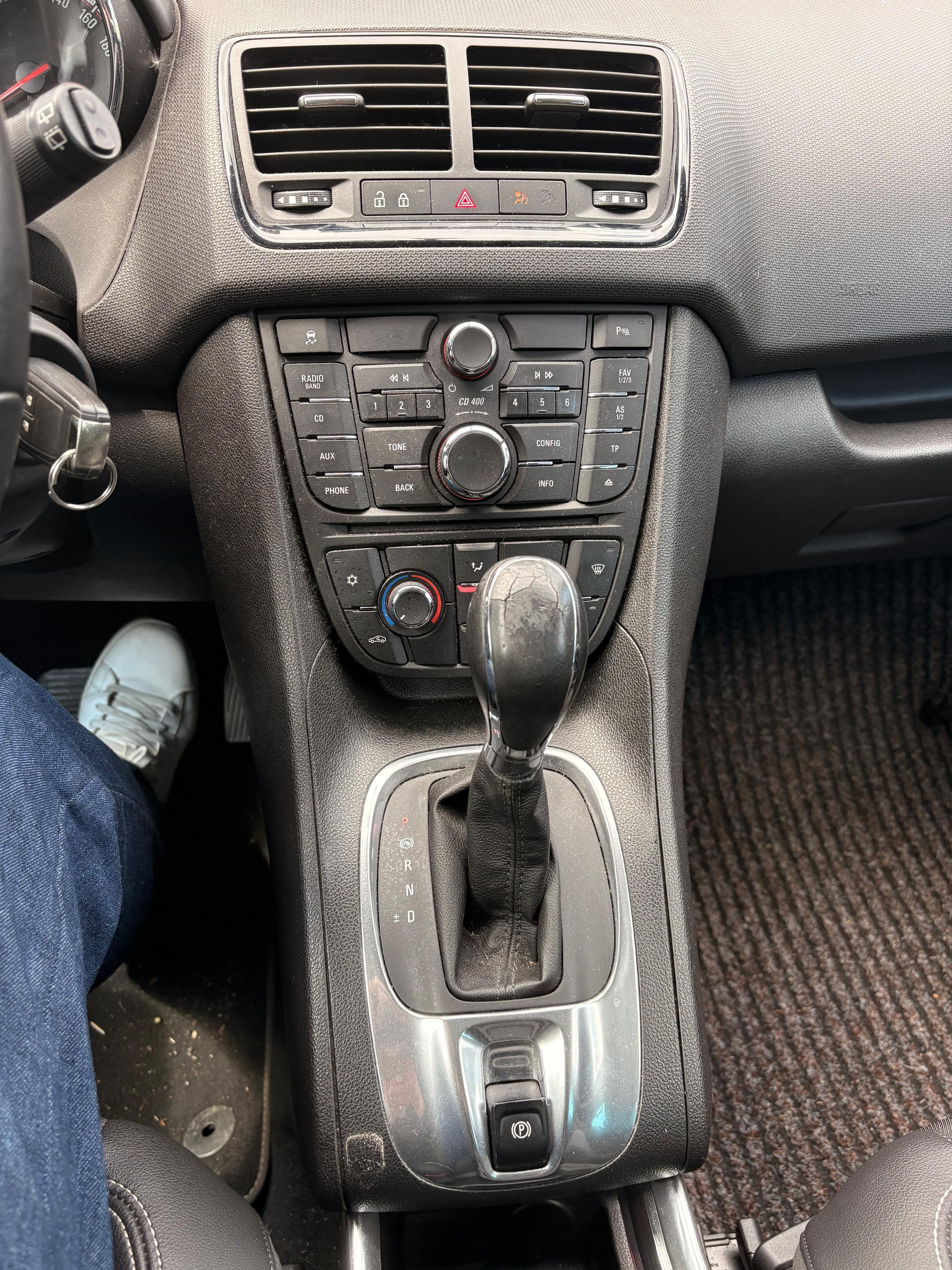 OPEL Meriva 1.4 Turbo Cosmo Automatic-image-6