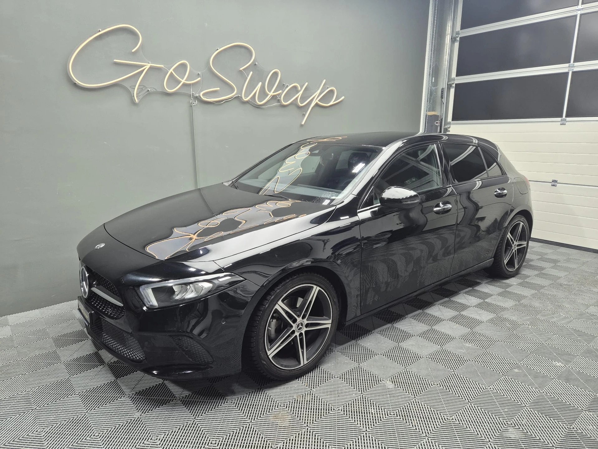 MERCEDES-BENZ A 180 Style 7G-DCT-image-5