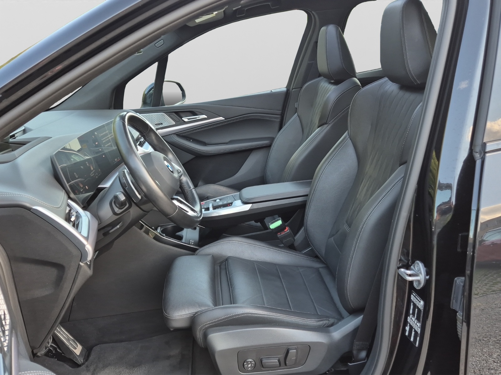 BMW 220i Active Tourer M Sport DKG-image-12