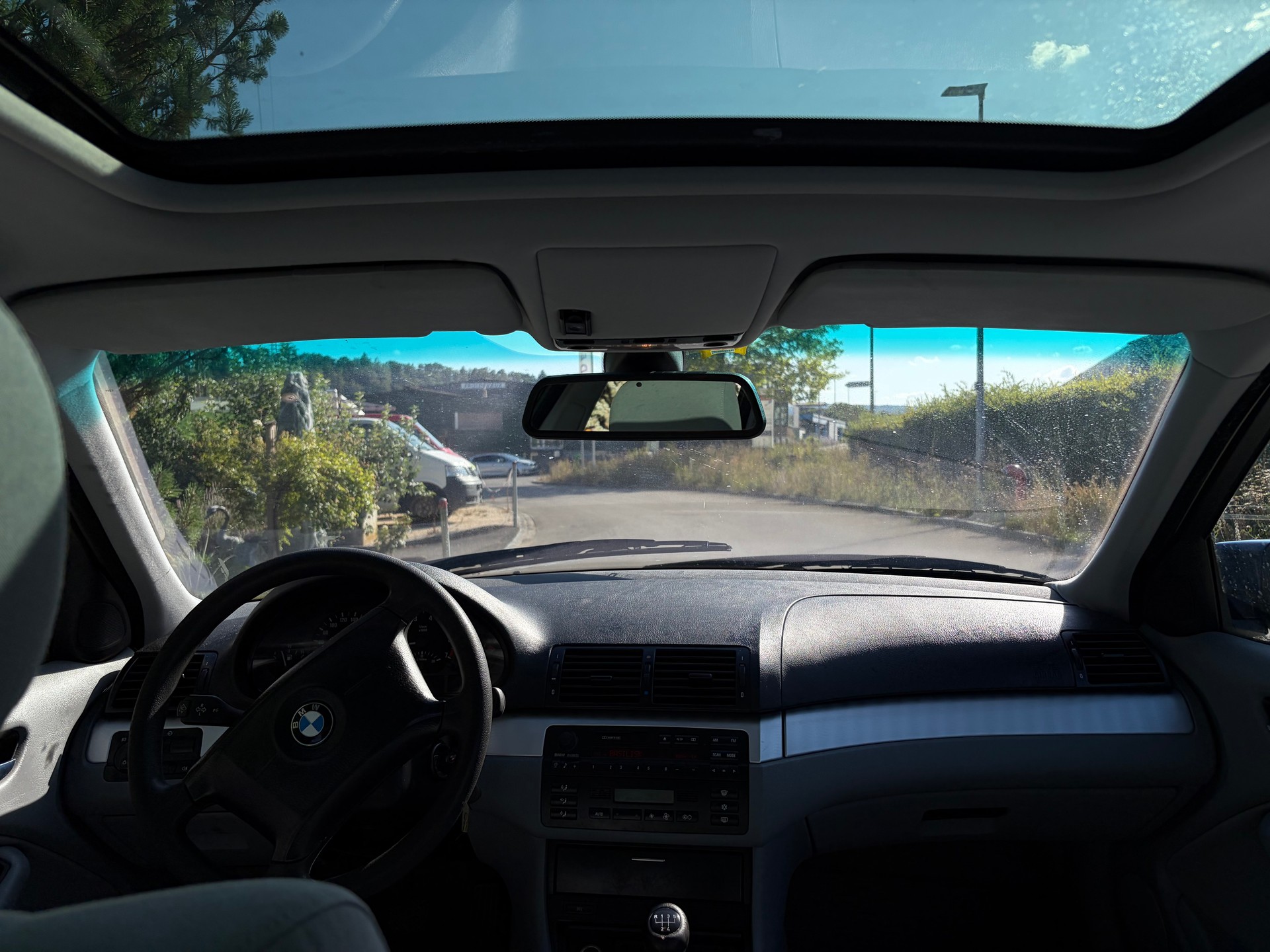 BMW 318i Touring-image-5