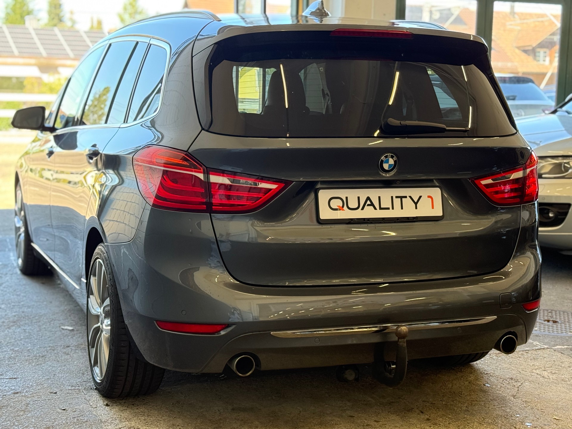 BMW 220d xDrive Gran Tourer Luxury Line Steptronic-image-5