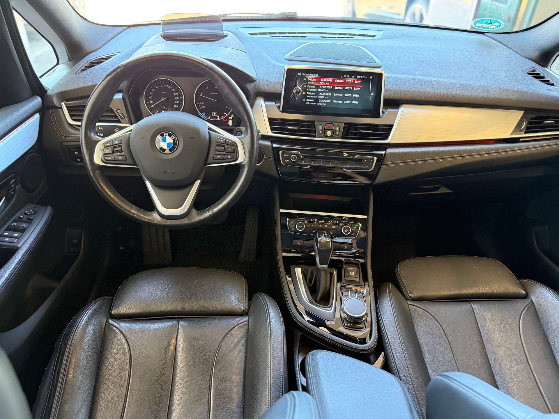 BMW 220d xDrive Gran Tourer Luxury Line Steptronic-image-11