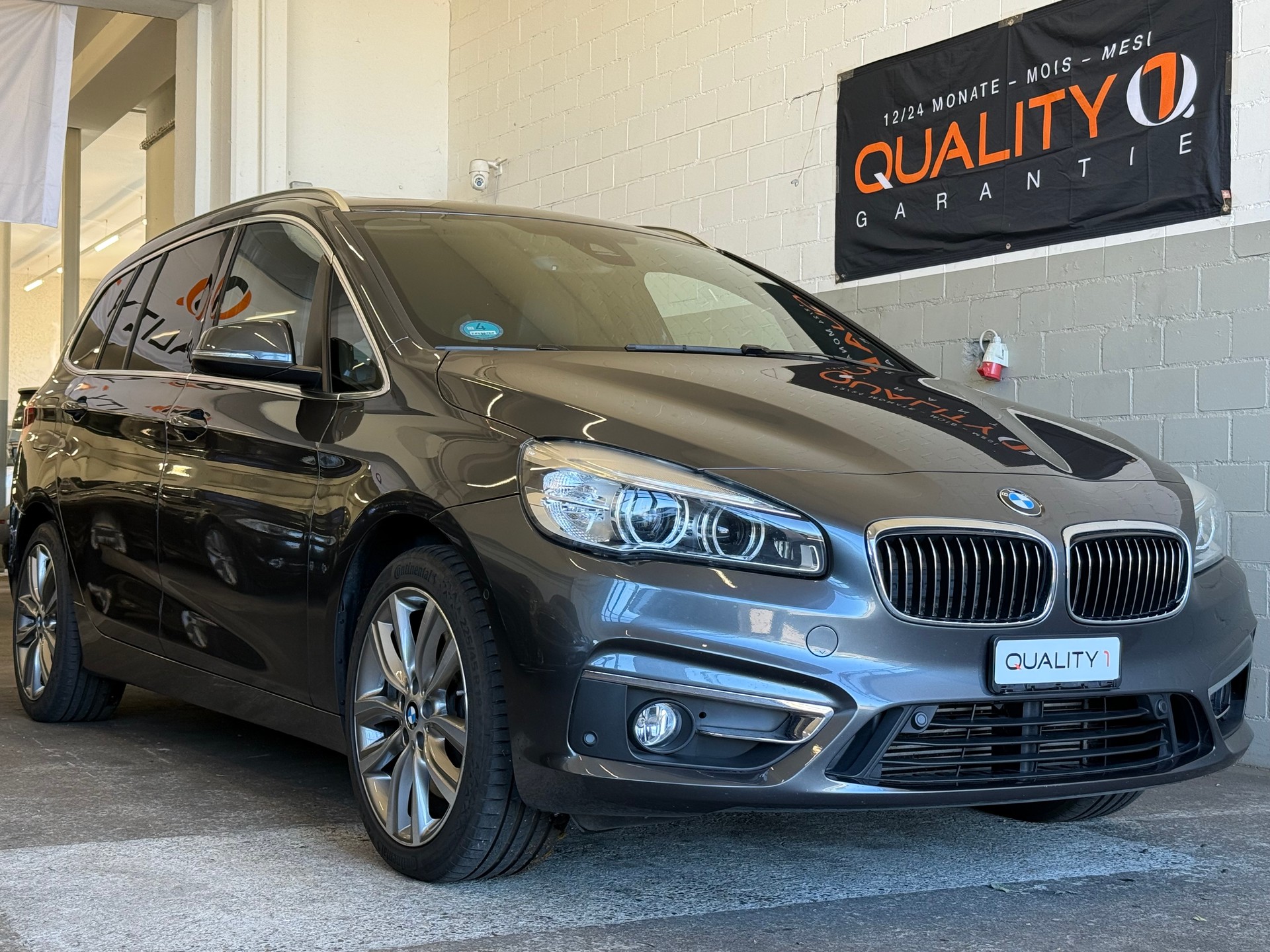 BMW 220d xDrive Gran Tourer Luxury Line Steptronic-image-0