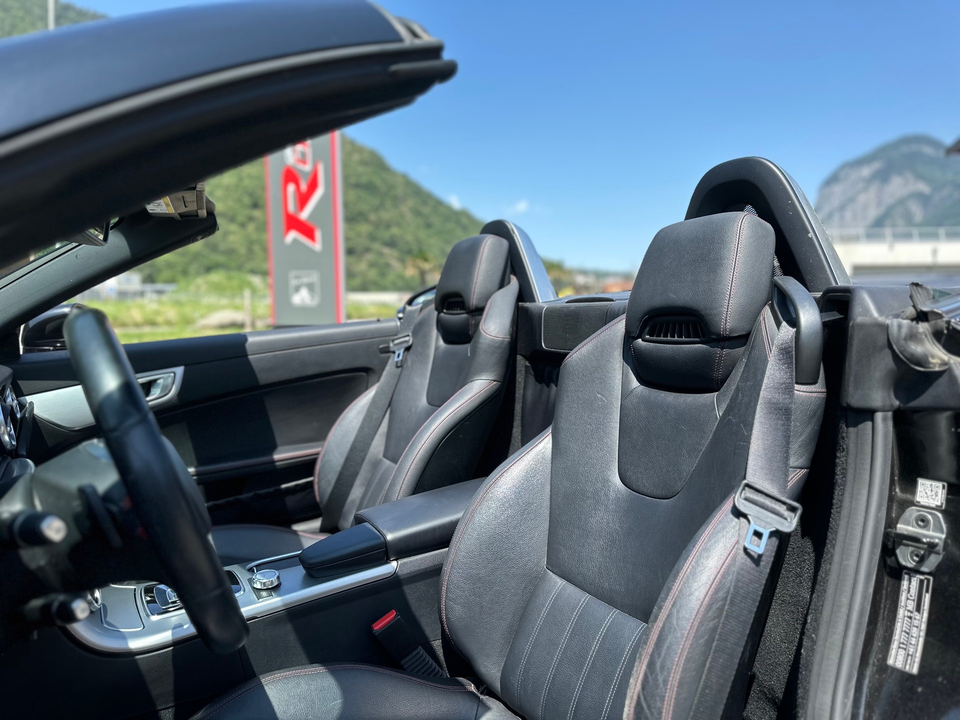 MERCEDES-BENZ SLK 300 9G-Tronic AMG LINE-image-11