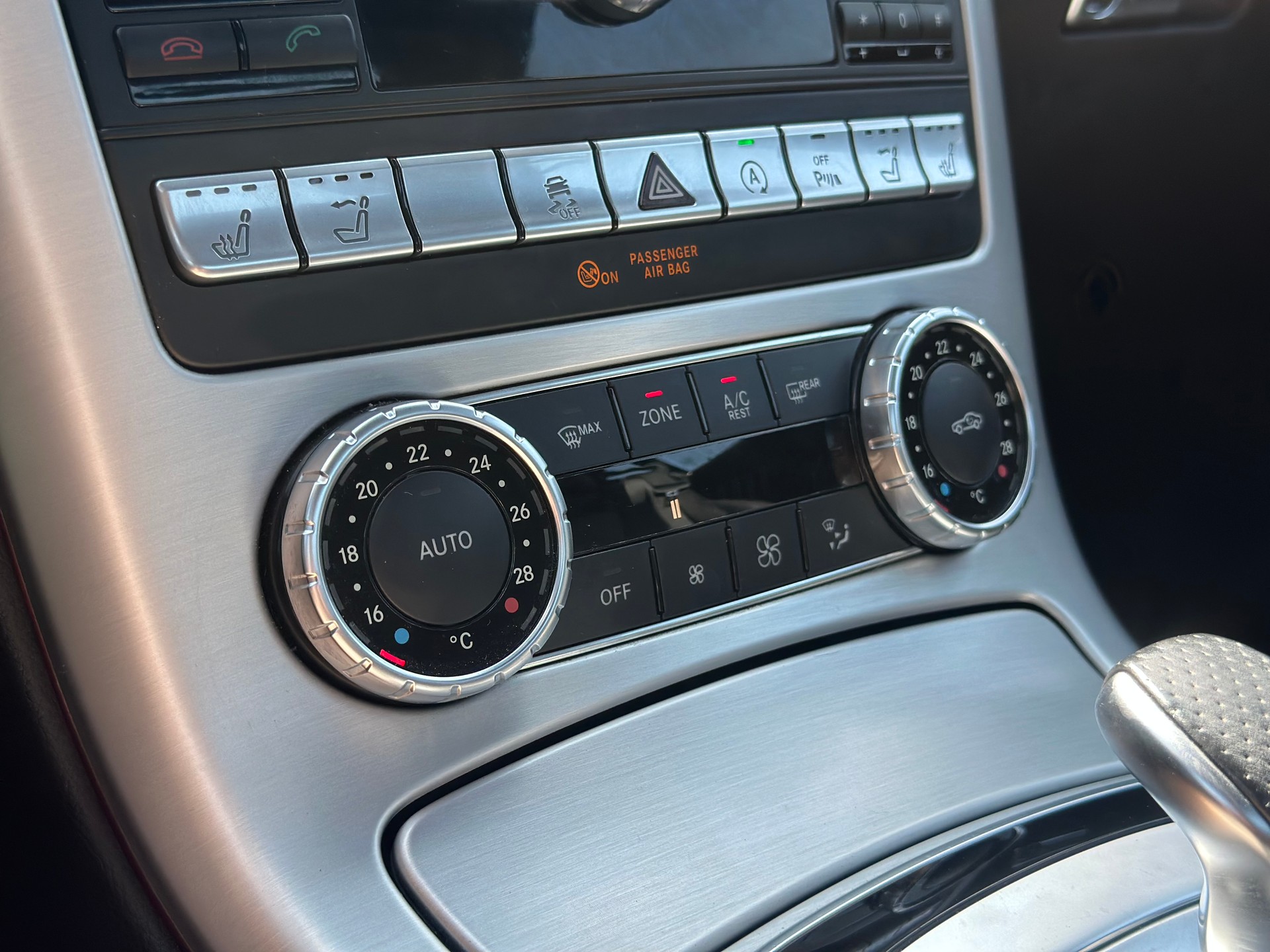 MERCEDES-BENZ SLK 300 9G-Tronic AMG LINE-image-15