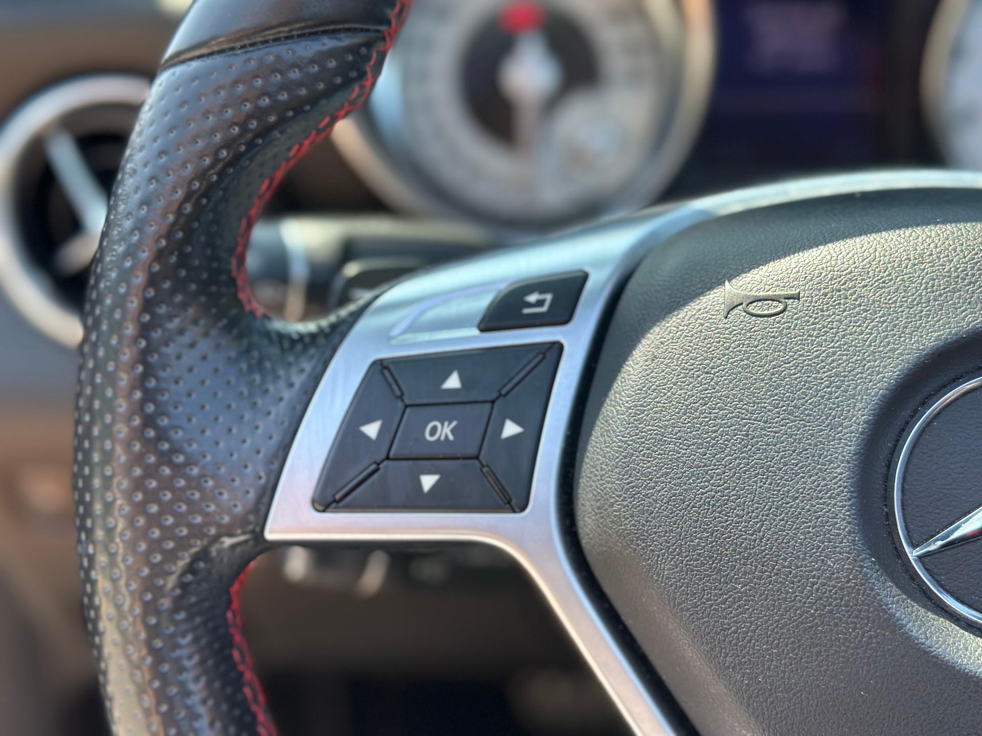 MERCEDES-BENZ SLK 300 9G-Tronic AMG LINE-image-21