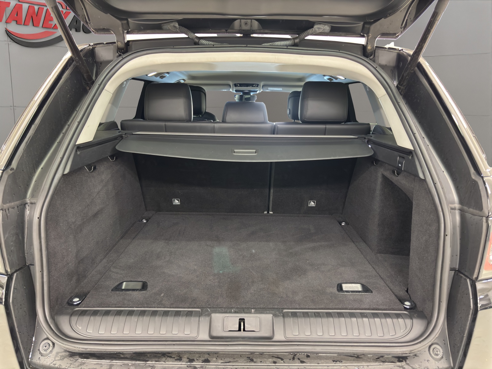 LAND ROVER Range Rover Sport 2.0 SD4 SE Automatic-image-19