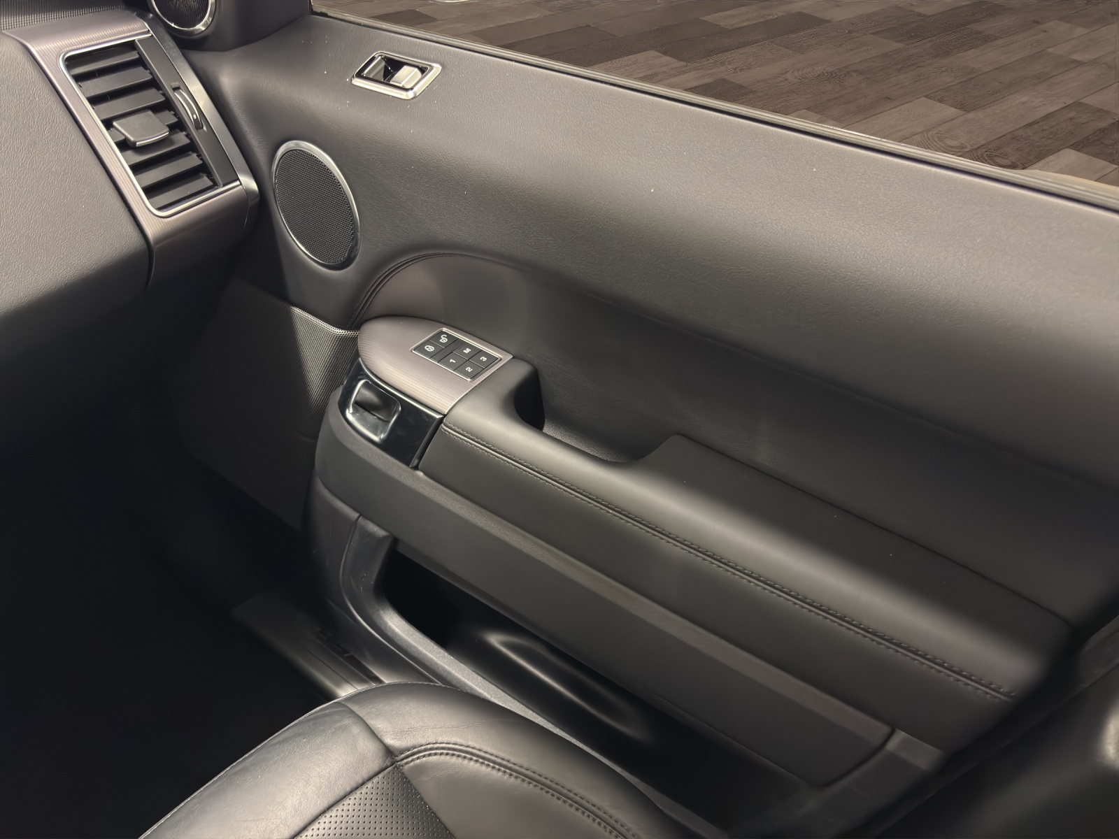 LAND ROVER Range Rover Sport 2.0 SD4 SE Automatic-image-16