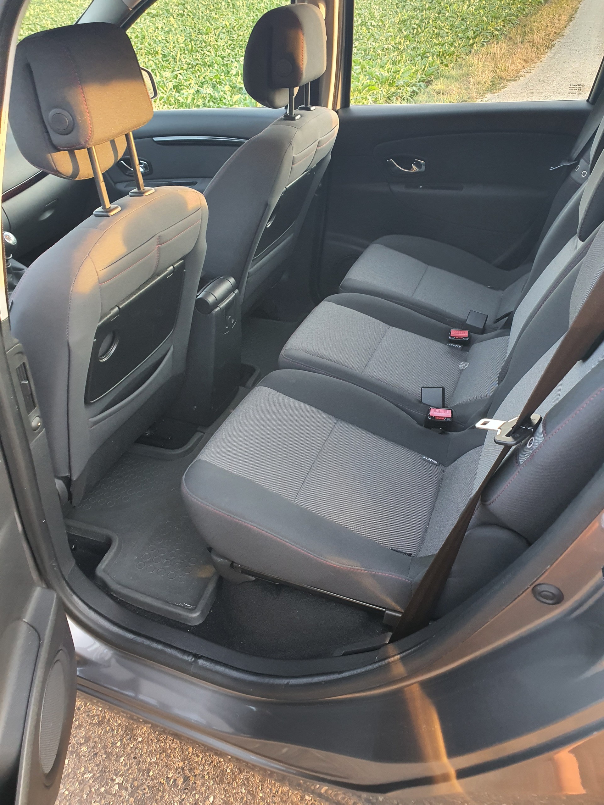 RENAULT Scénic 1.2 16V Turbo Dynamique-image-10