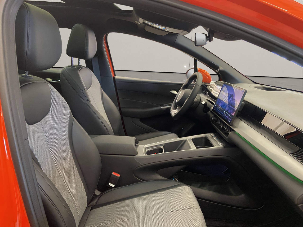 BYD Dolphin G DM-i Comfort-image-10