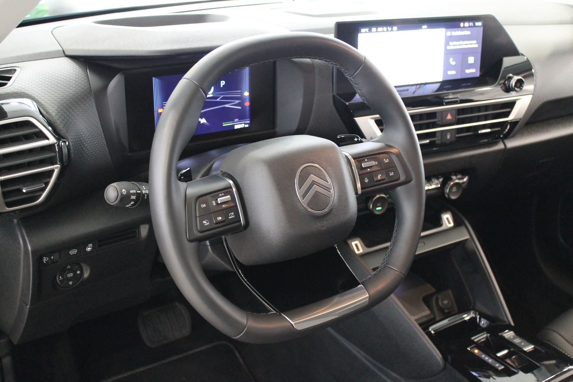 CITROEN C4 Hybrid 136 e-DCS6 Max-image-6