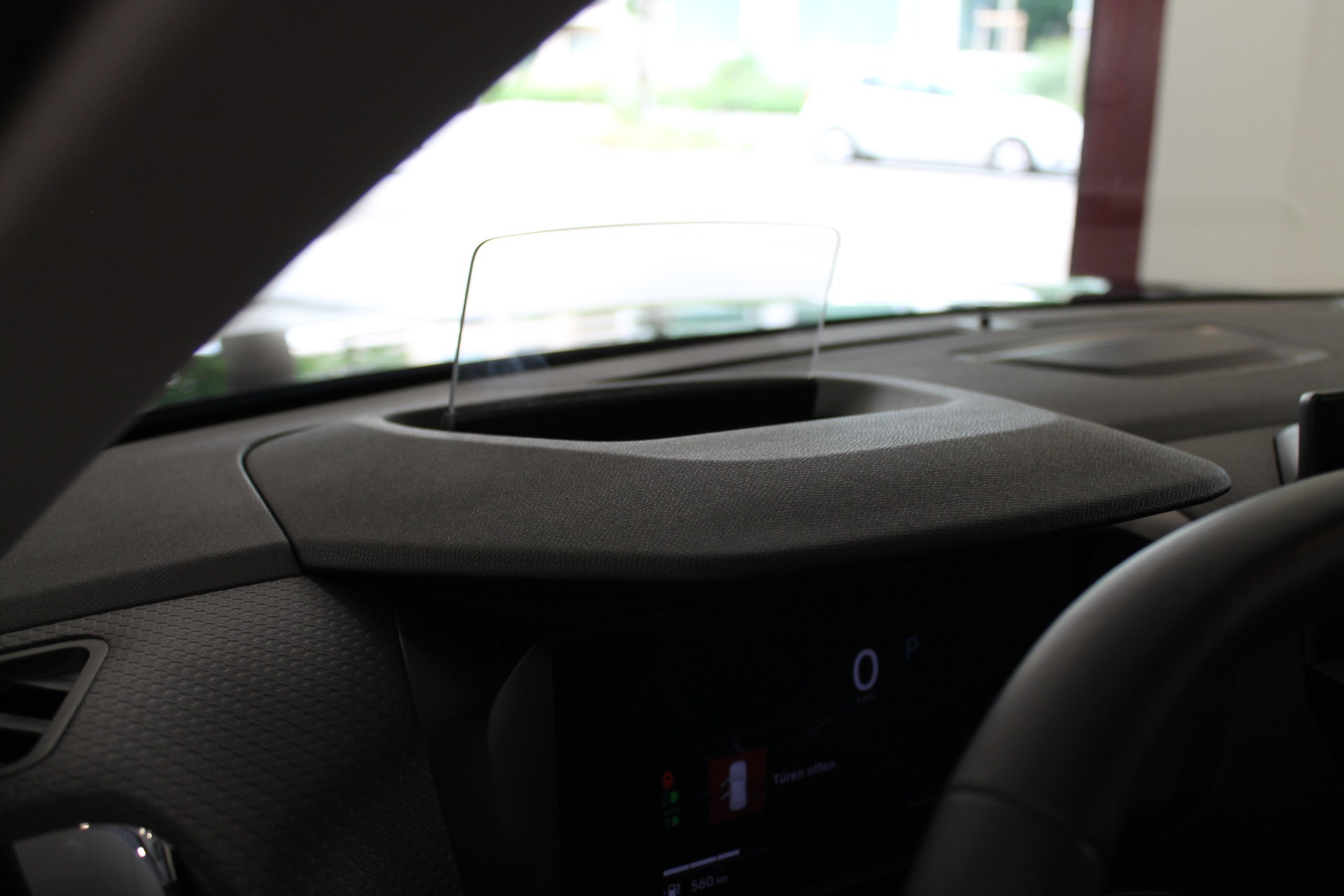 CITROEN C4 Hybrid 136 e-DCS6 Max-image-10