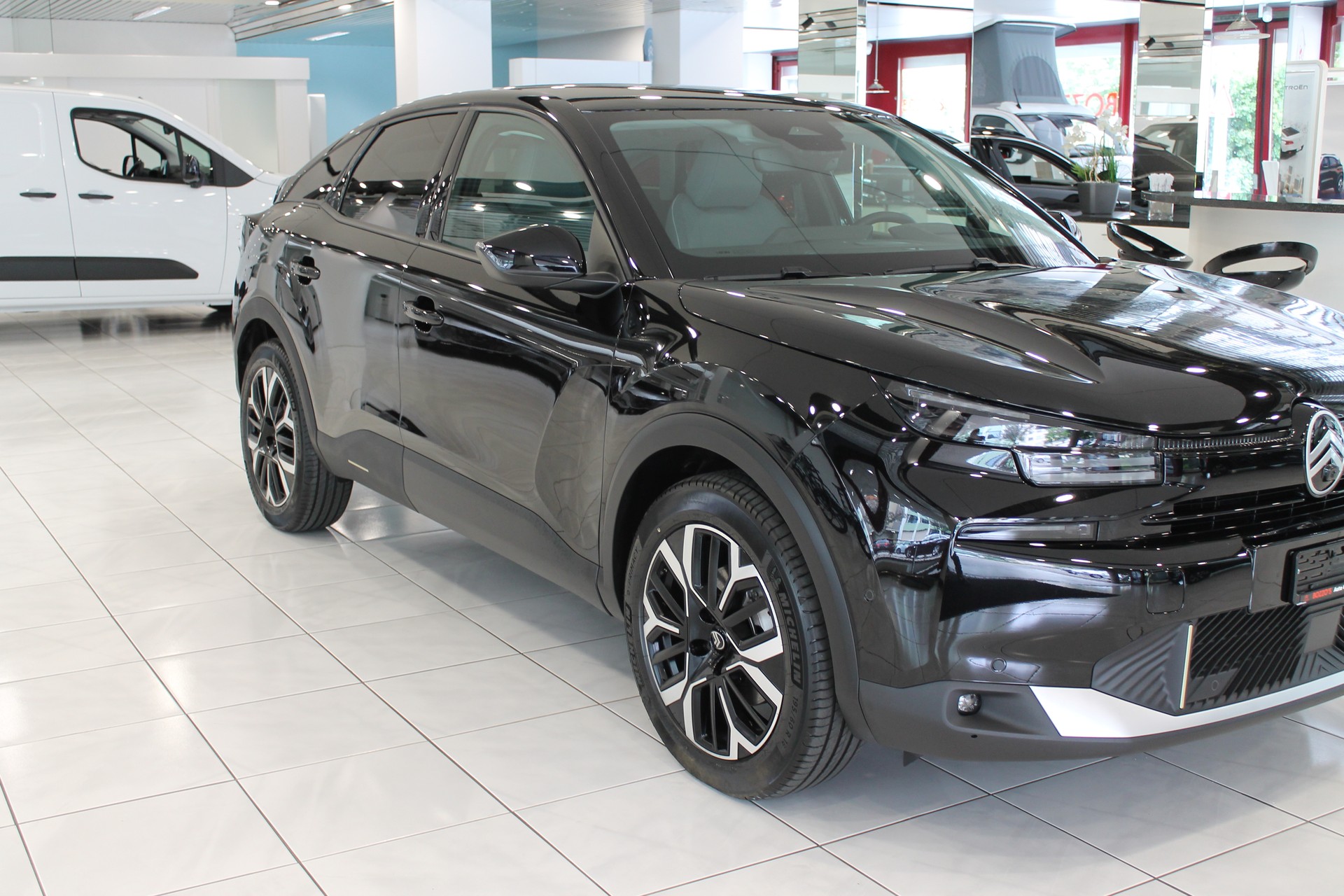 CITROEN C4 Hybrid 136 e-DCS6 Max-image-2