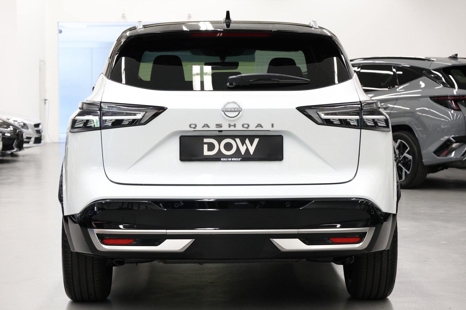 NISSAN Qashqai 1.3 DIG-T Tekna+ 4x4-image-9