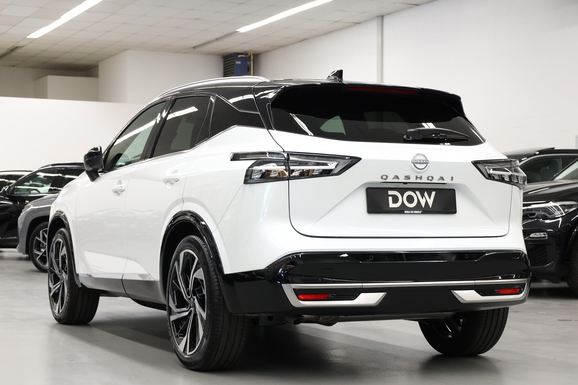 NISSAN Qashqai 1.3 DIG-T Tekna+ 4x4-image-7