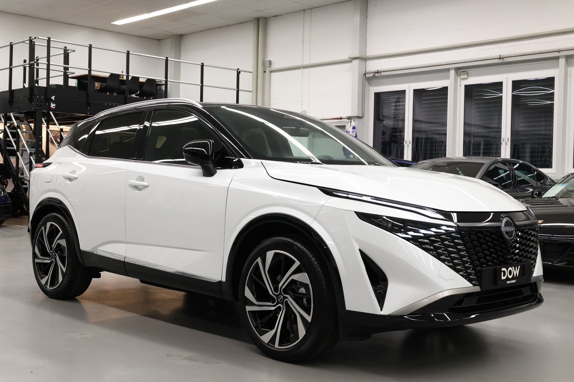 NISSAN Qashqai 1.3 DIG-T Tekna+ 4x4-image-1