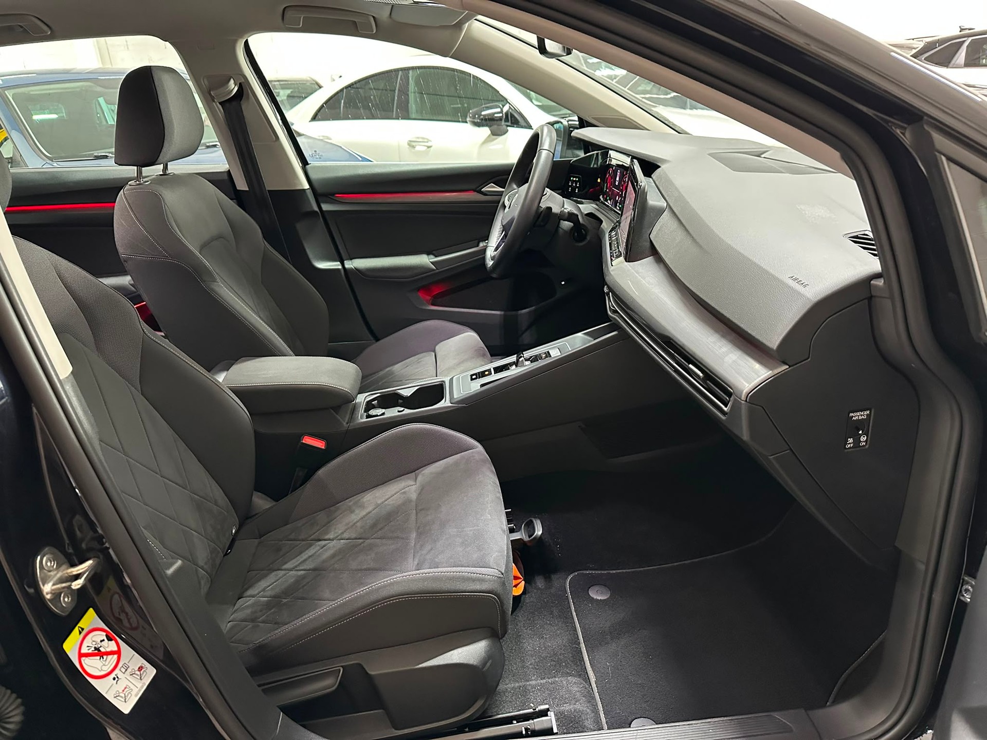 VW Golf 1.4 TSI PHEV Style-image-6