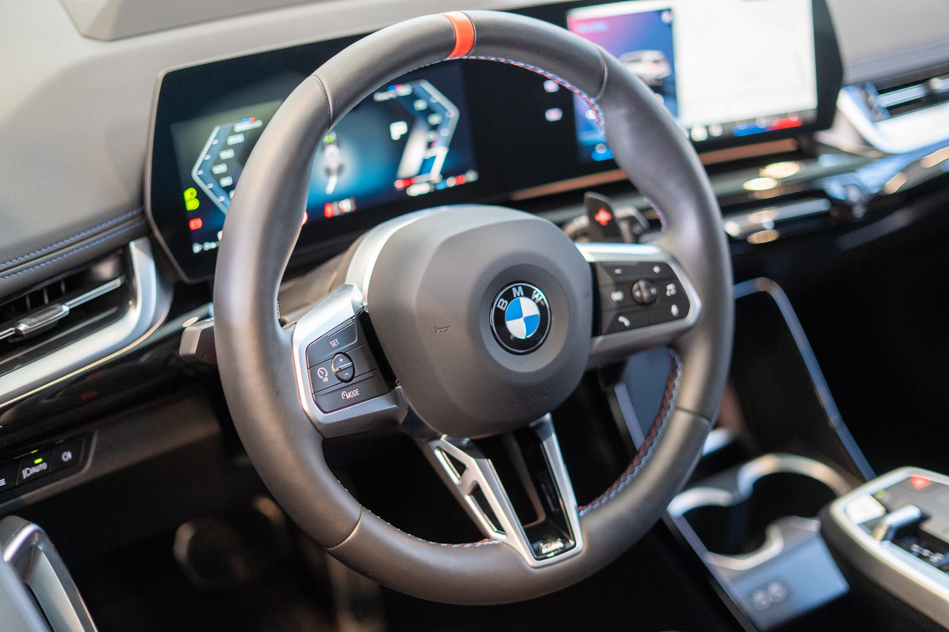 BMW X1 M35i / 20" Felgen / Sportsitze / Head-Up Display-image-9