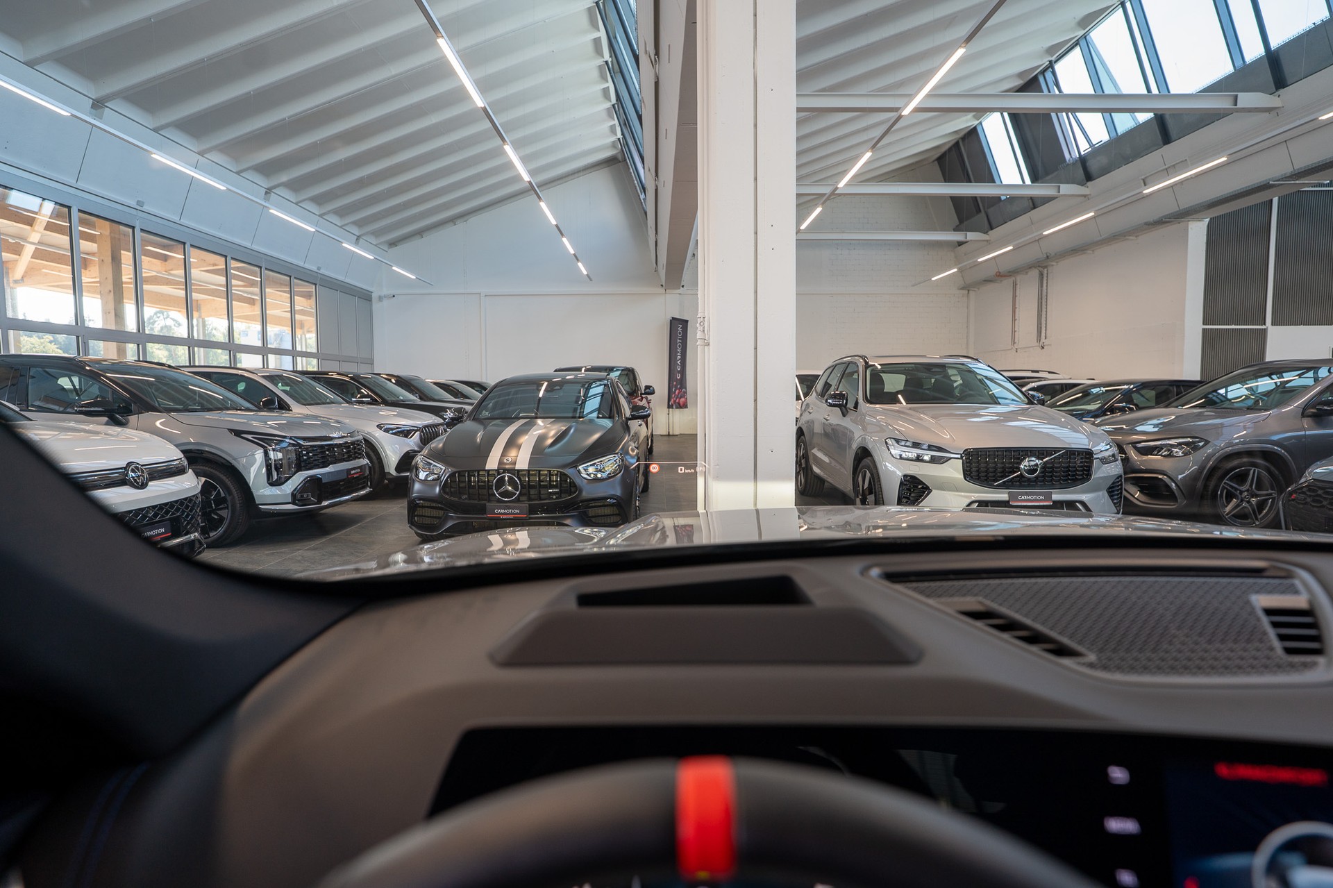 BMW X1 M35i / 20" Felgen / Sportsitze / Head-Up Display-image-24